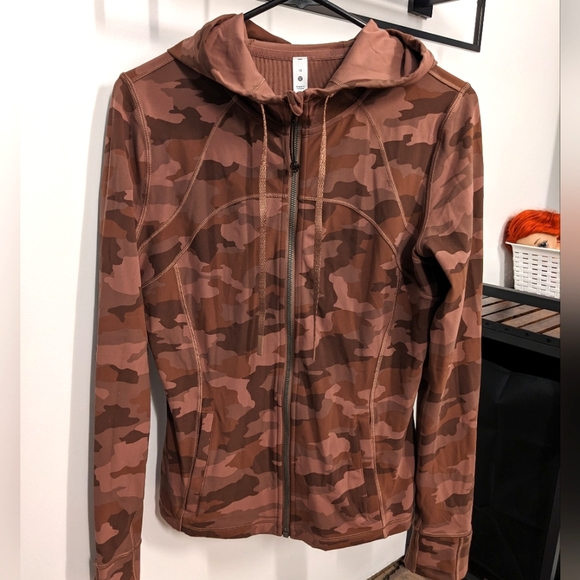 Lululemon Camo Zip up - Picture 1 of 3